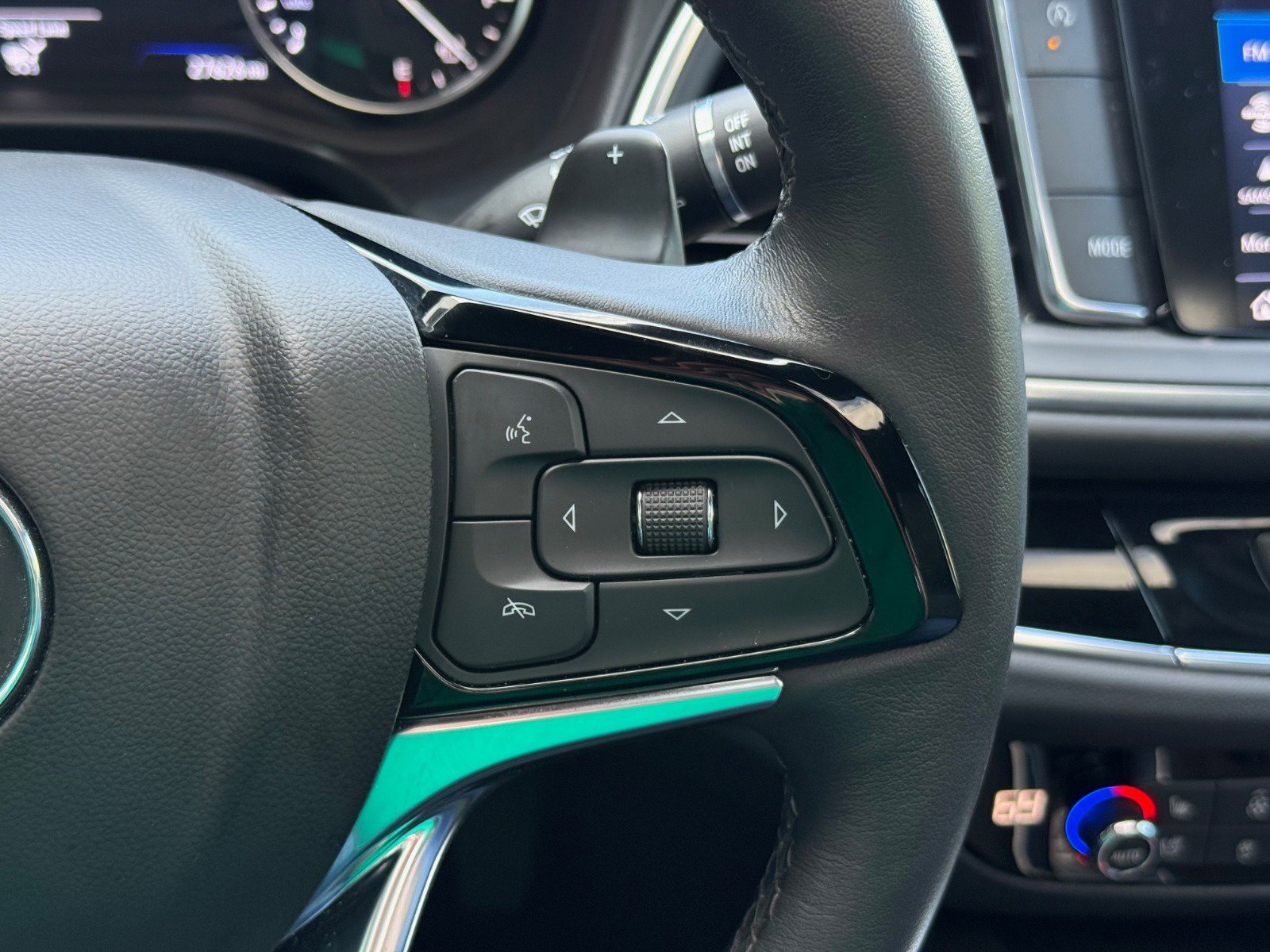 Certified 2023 Buick Enclave Avenir w/ Trailering Package, 5000 lbs. image 23