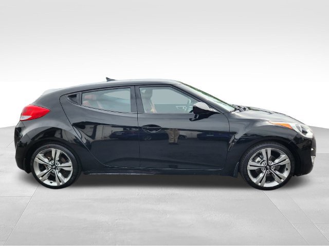 Used 2012 Hyundai Veloster w/ Tech Pkg FWD image 7