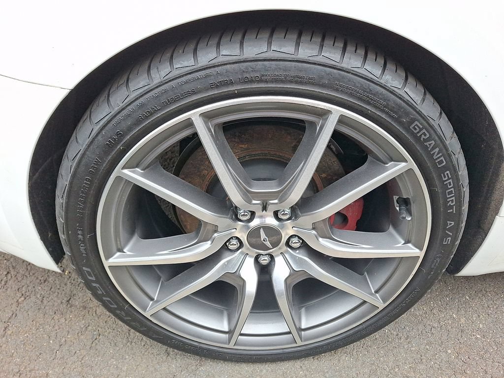Used 2022 Genesis G70 3.3T RWD image 6