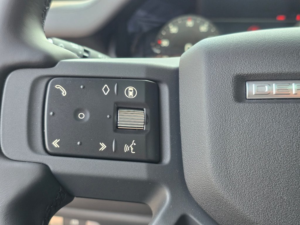 New 2026 Land Rover Defender 130 X-Dynamic SE AWD/4WD image 17
