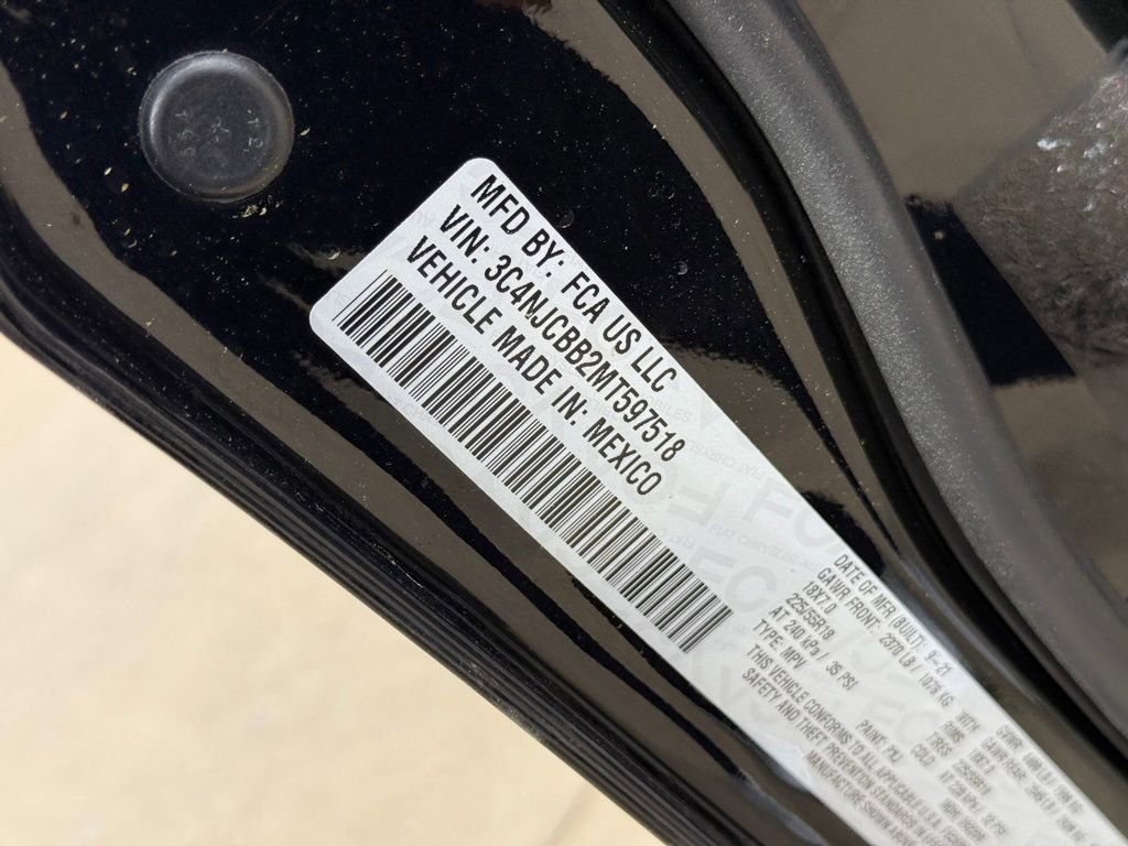 Used 2021 Jeep Compass Latitude image 10