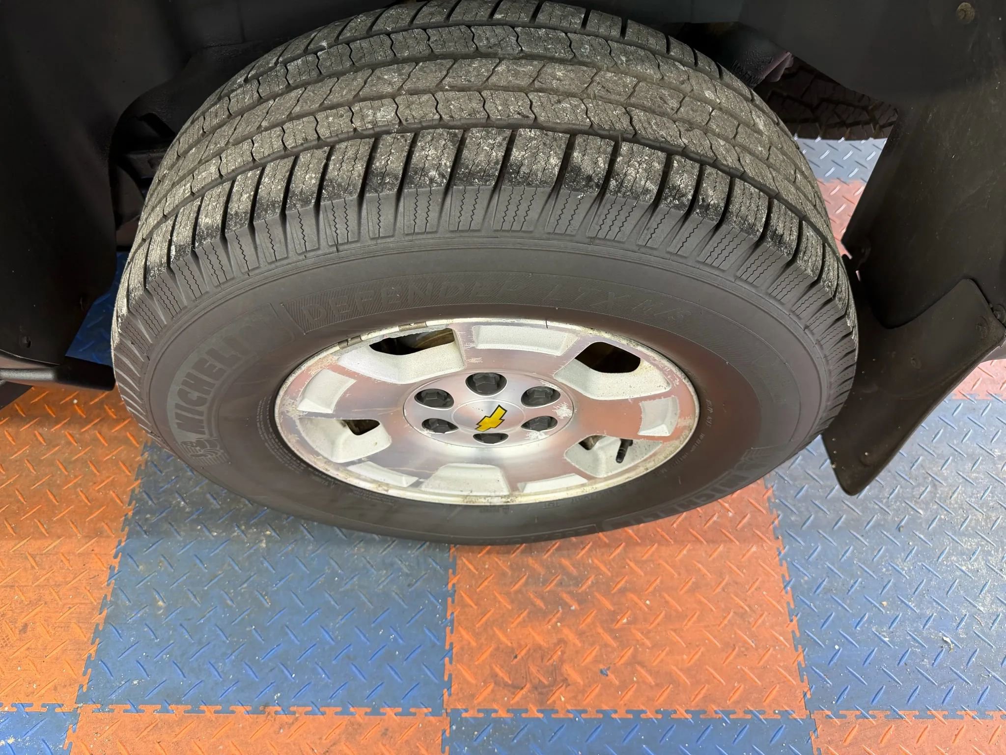 Used 2008 Chevrolet Suburban LT w/ LT Preferred Equipment Group image 11