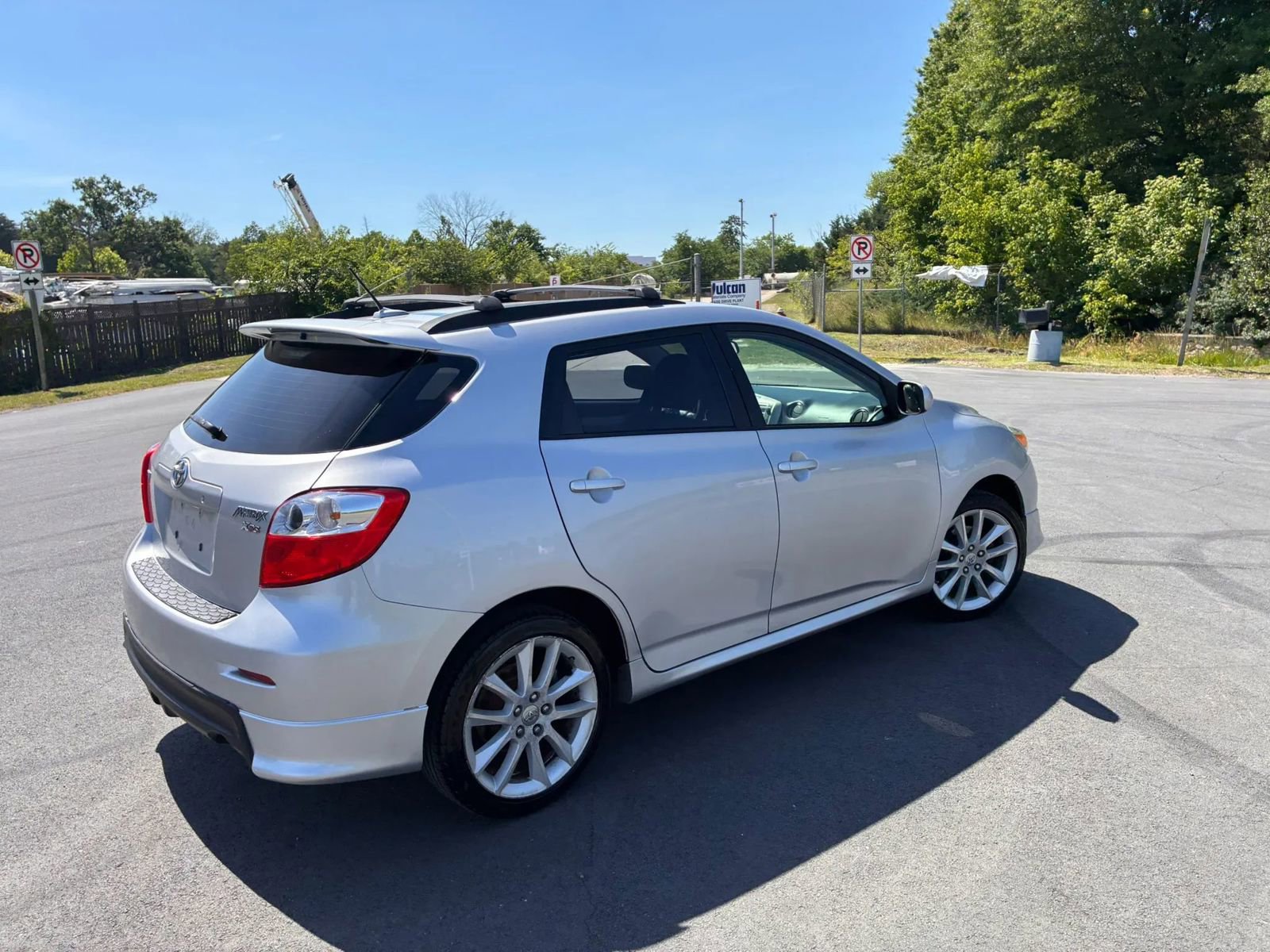 Used 2009 Toyota Matrix XRS FWD image 18
