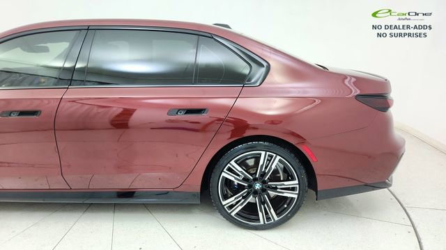 Used 2023 BMW 740i image 10