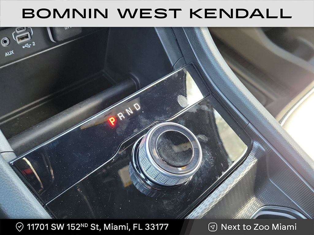 Used 2025 Jeep Grand Cherokee Limited w/ Black Appearance Package image 21