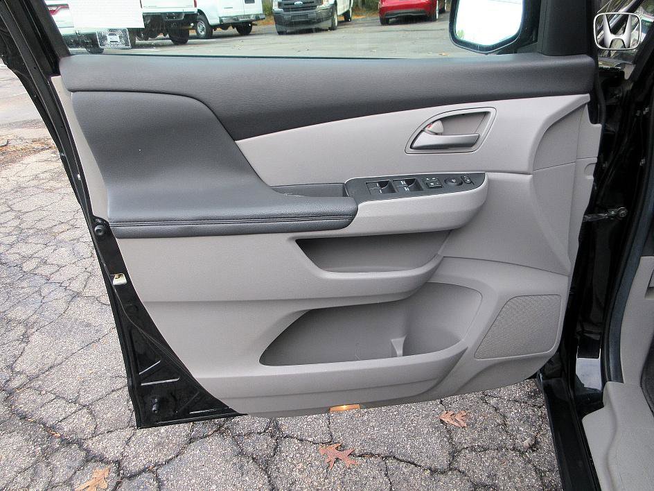 Used 2012 Honda Odyssey EX image 9