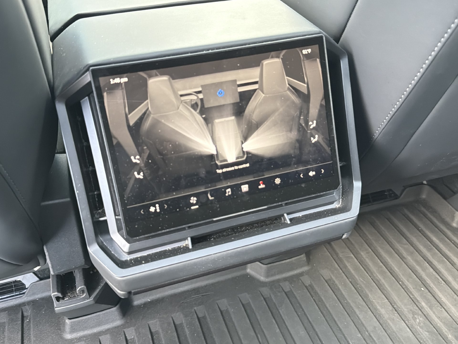Used 2024 Tesla Cybertruck AWD Crew Cab image 18