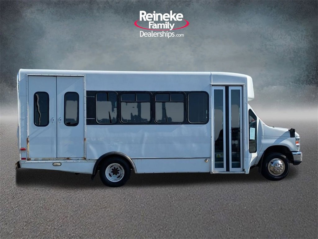 Used 2012 Ford E-450 and Econoline 450 Super Duty w/ Shuttle Bus Prep Pkg image 4