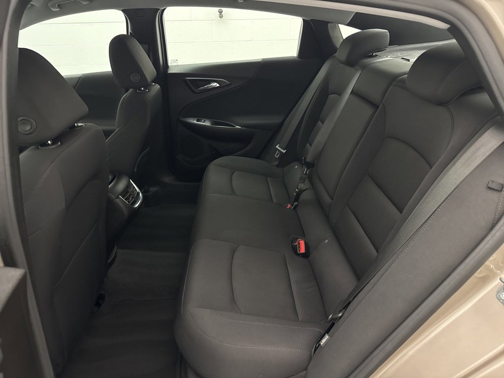 Used 2023 Chevrolet Malibu LT image 31