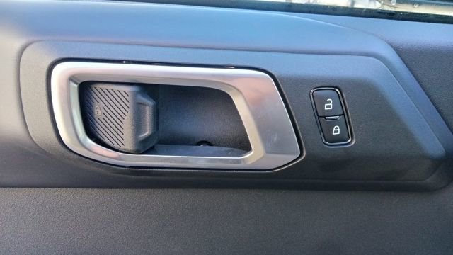 New 2025 Ford Bronco Badlands image 12