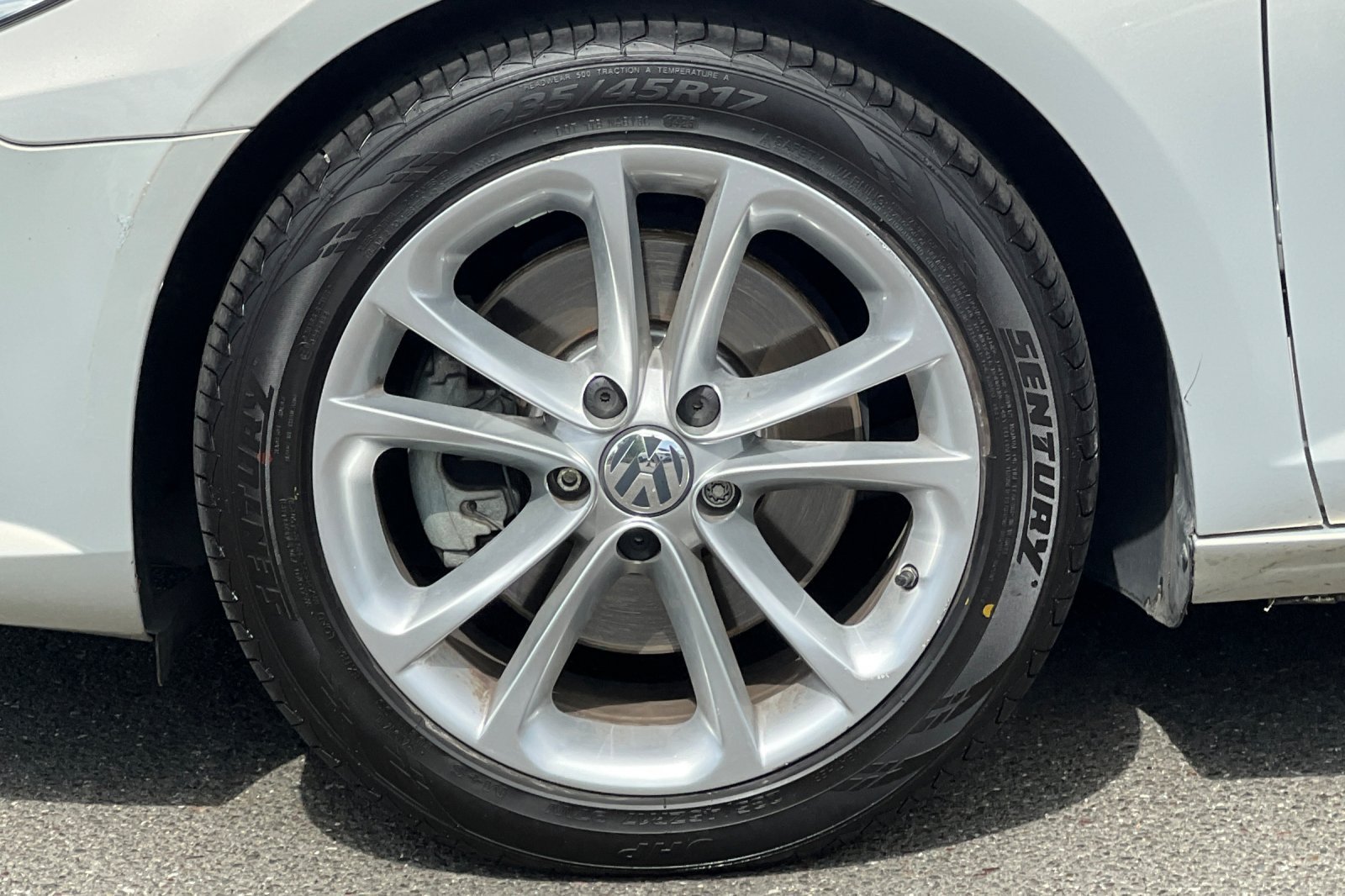 Used 2010 Volkswagen CC Luxury FWD image 30
