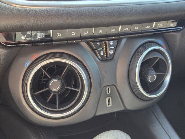 Used 2021 Chevrolet Blazer LT FWD image 27