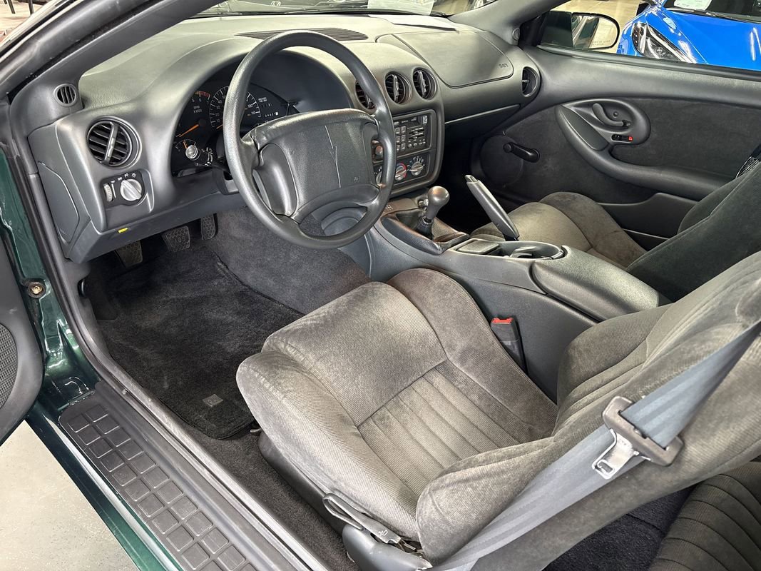 Used 1994 Pontiac Firebird Coupe image 33