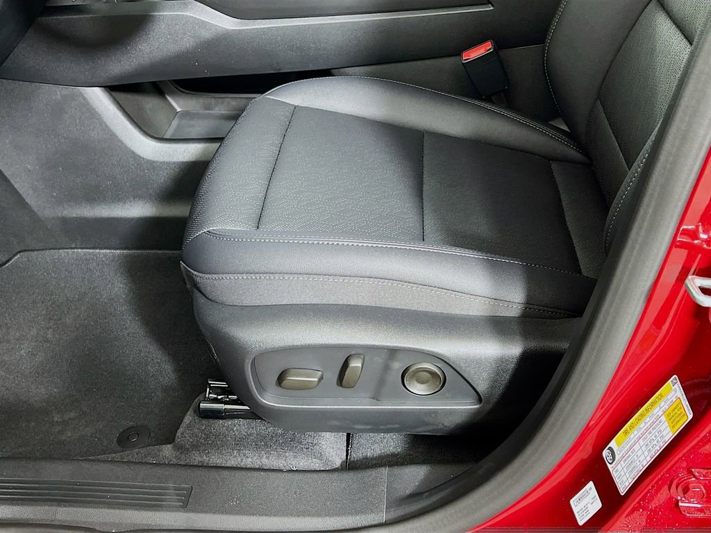 New 2026 Chevrolet Equinox LT w/ Convenience Package II image 19