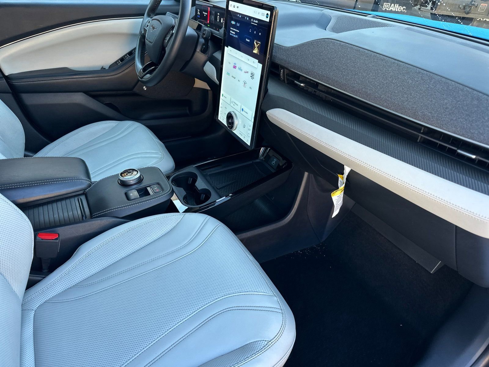 Used 2023 Ford Mustang Mach-E Premium image 18