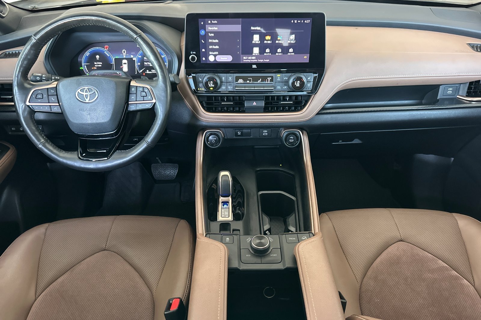 Certified 2024 Toyota Grand Highlander AWD Hybrid image 12