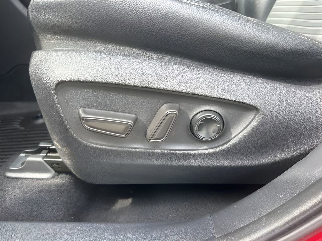 Used 2021 Toyota Highlander XSE image 10