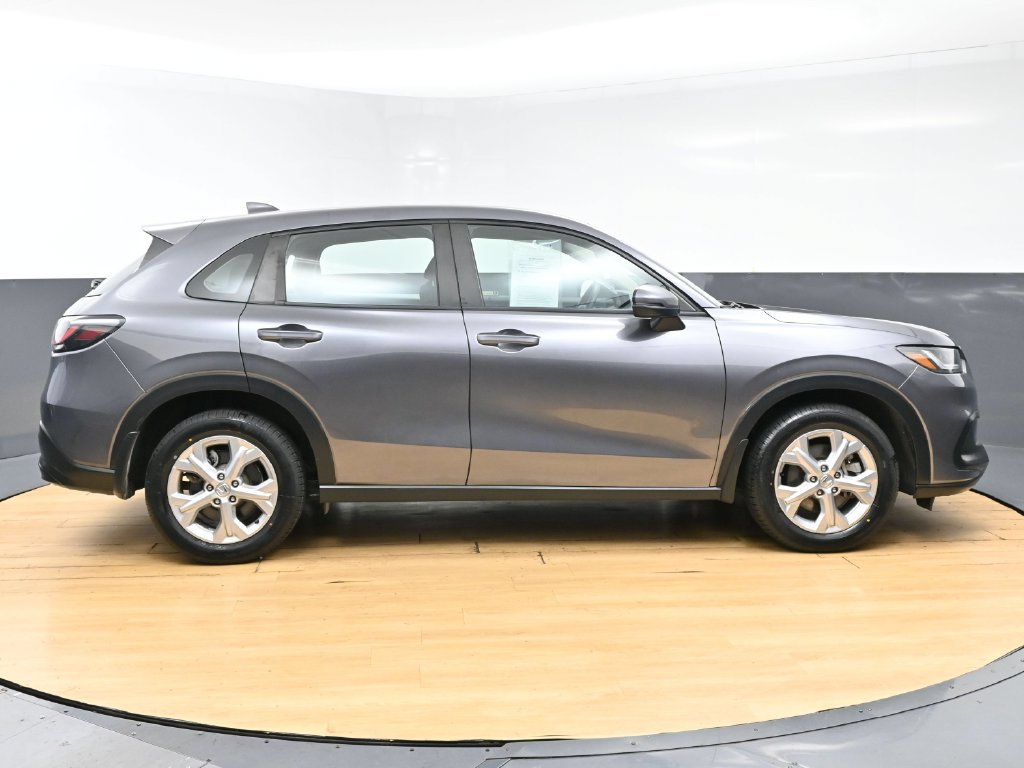 Used 2023 Honda HR-V LX image 8