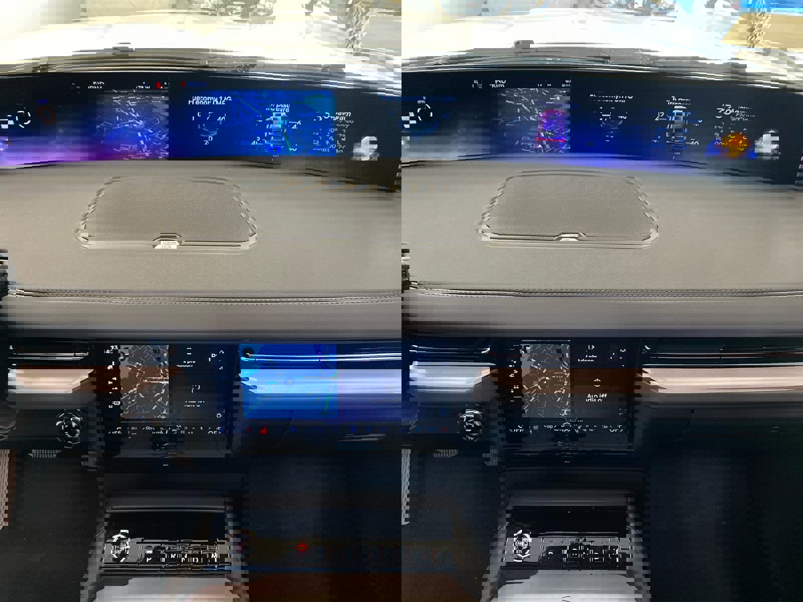 New 2026 Lincoln Navigator Reserve w/ Jet Appearance Package image 24