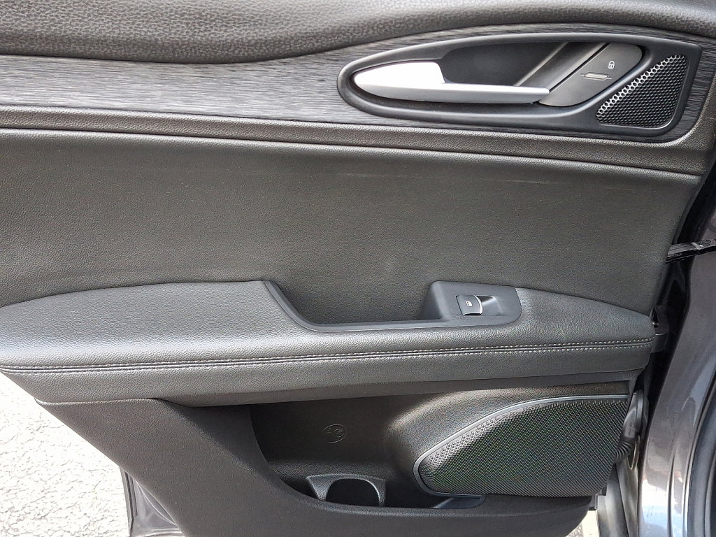 Used 2021 Alfa Romeo Stelvio Sprint w/ Sun & Sound Package image 19