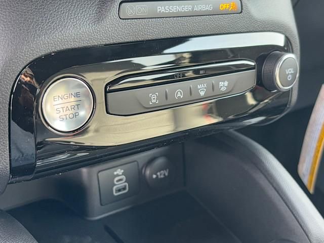 New 2025 Ford Escape ST-Line w/ Tech Pack #1 image 31