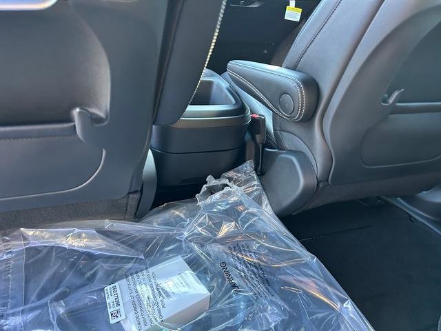 New 2026 Chrysler Pacifica Select image 15