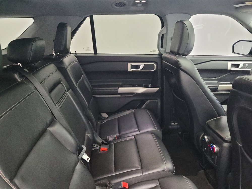 Used 2020 Ford Explorer XLT w/ Equipment Group 202A AWD/4WD image 19