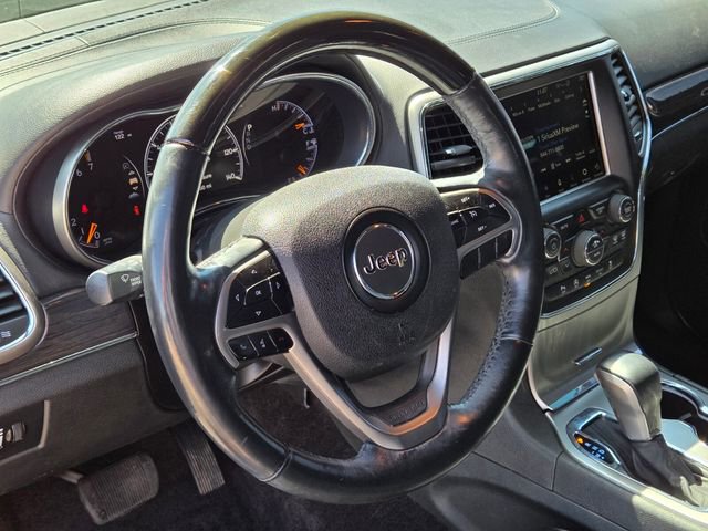 Used 2018 Jeep Grand Cherokee Overland AWD/4WD image 17