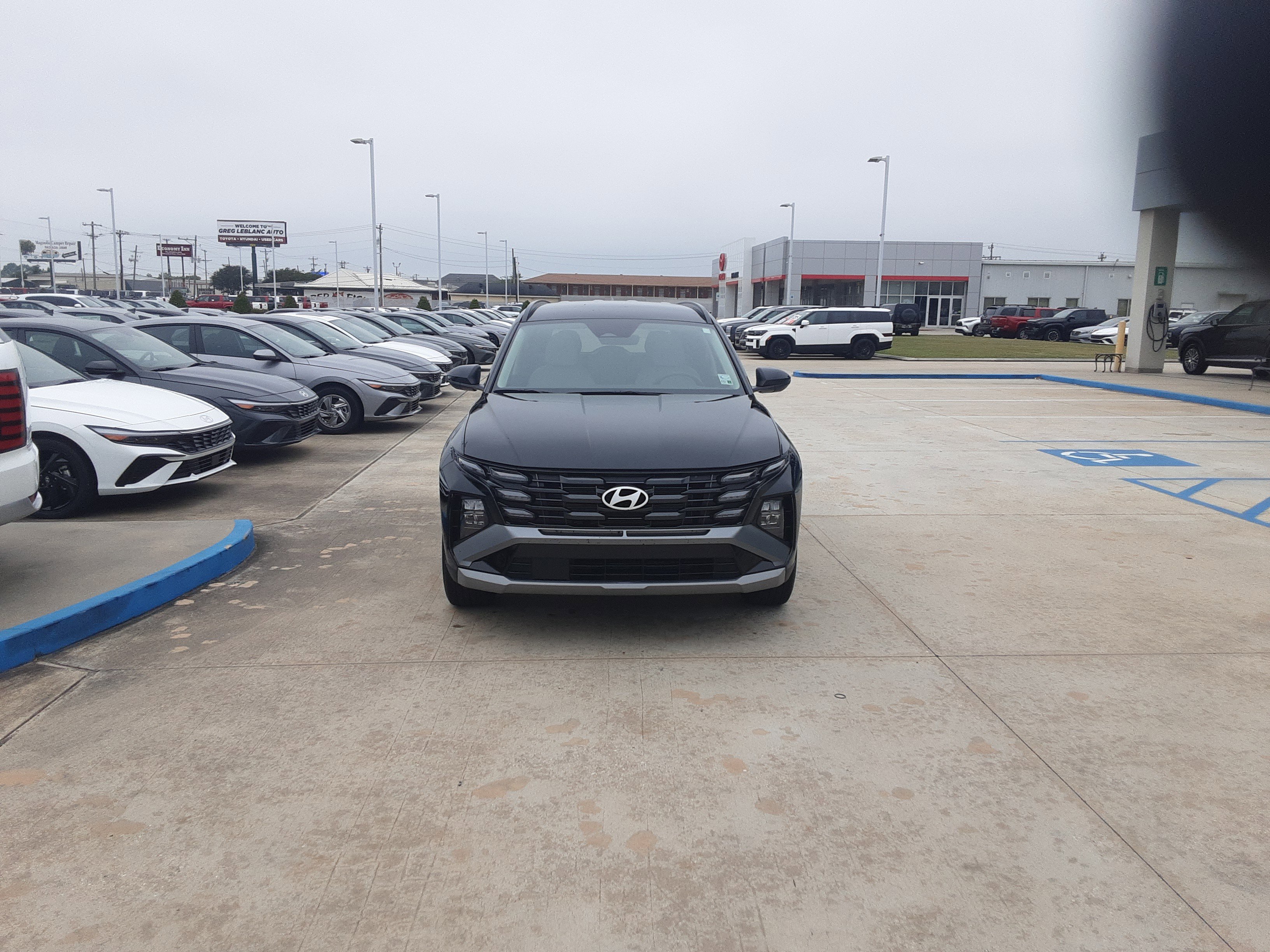 Used 2025 Hyundai Tucson SEL FWD image 2