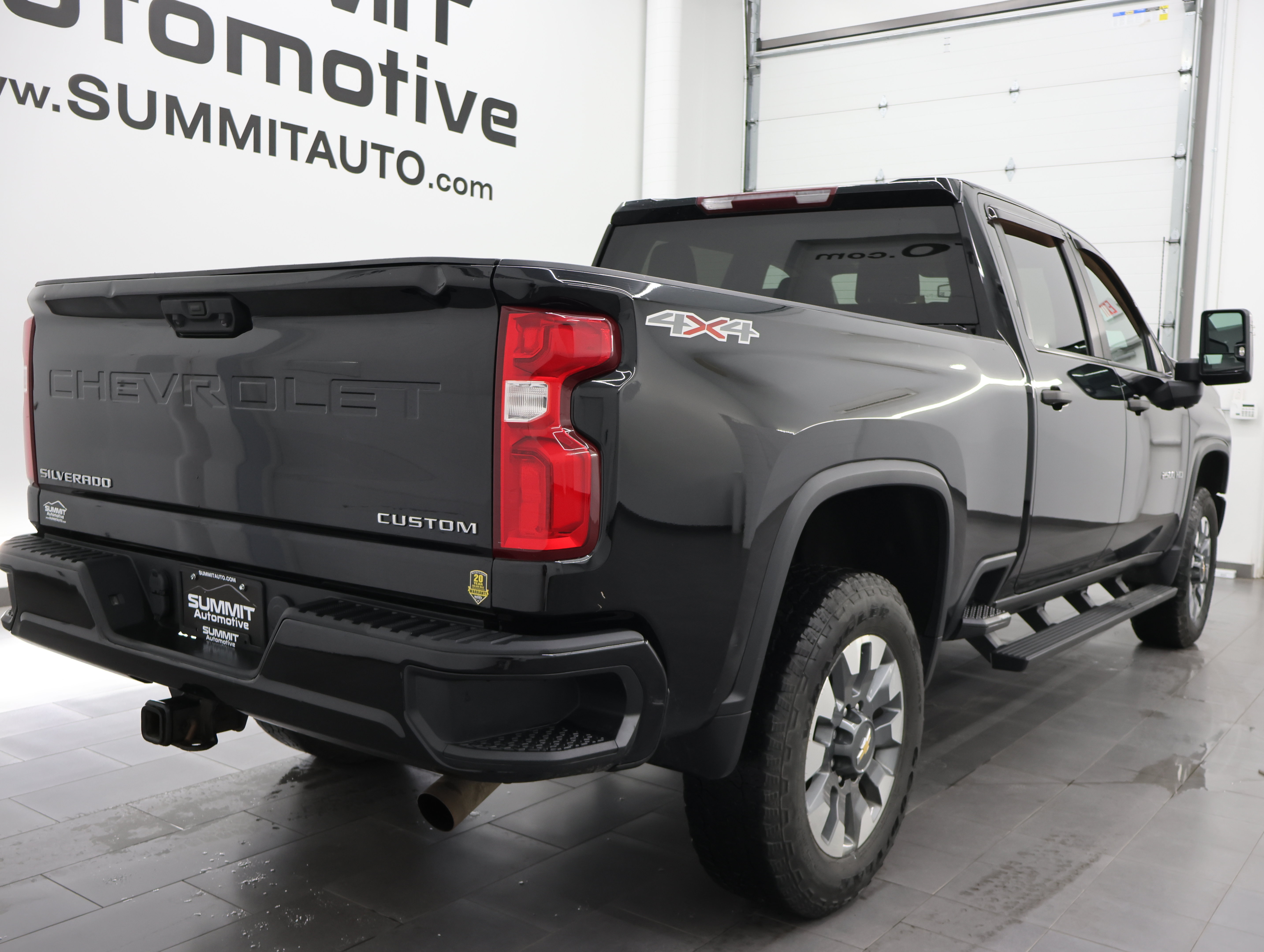 Used 2021 Chevrolet Silverado 2500 Custom w/ Custom Value Package AWD/4WD image 4