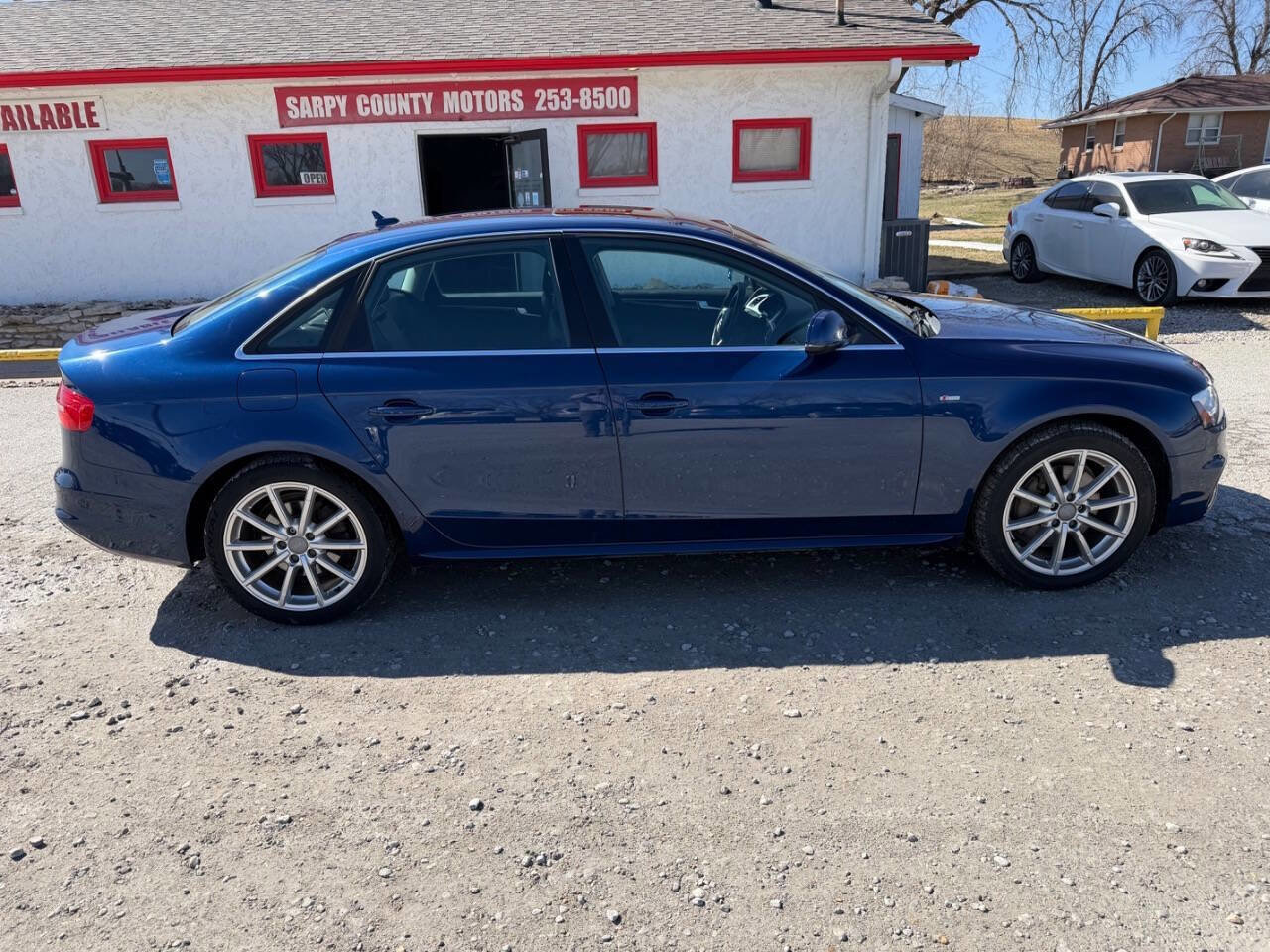 Used 2016 Audi A4 2.0T Premium Plus w/ Technology Package image 2