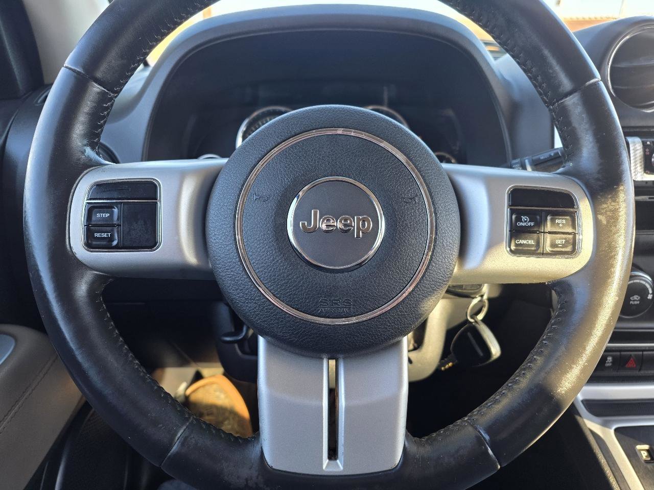 Used 2015 Jeep Compass Latitude image 22