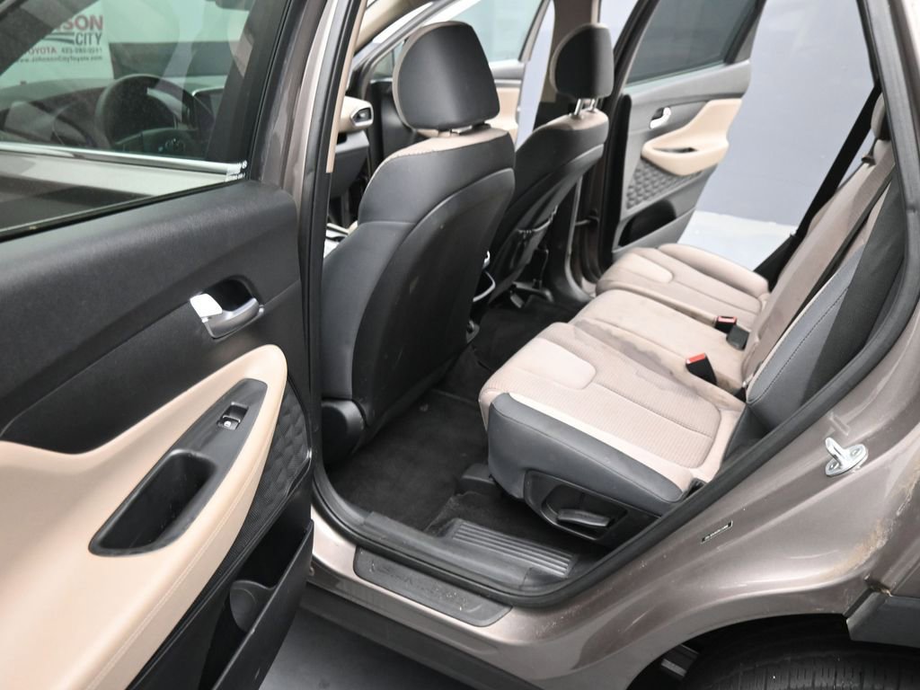 Used 2019 Hyundai Santa Fe SE FWD image 15