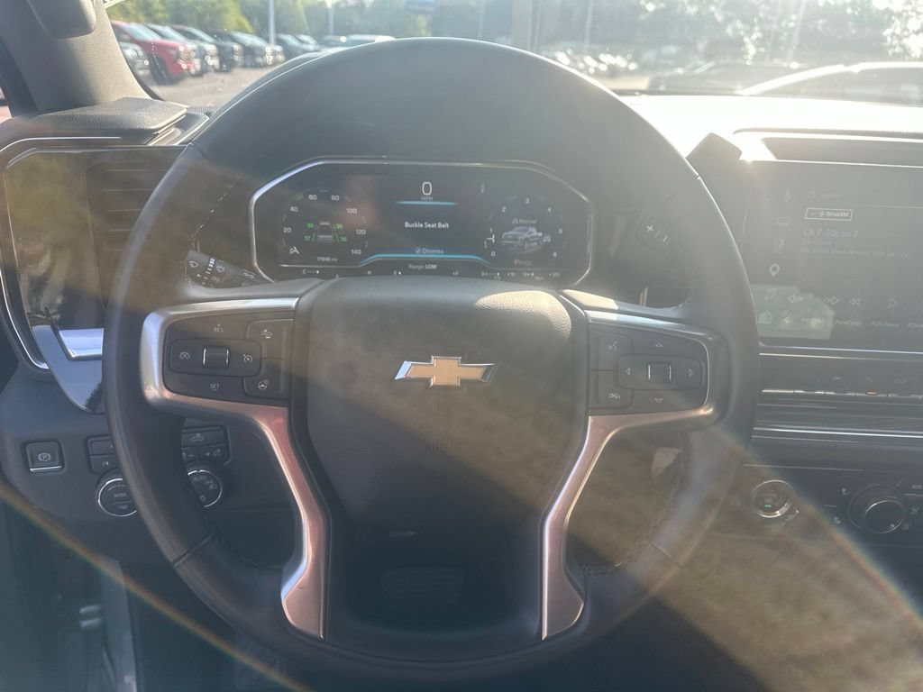 Used 2024 Chevrolet Silverado 1500 LT AWD/4WD image 13