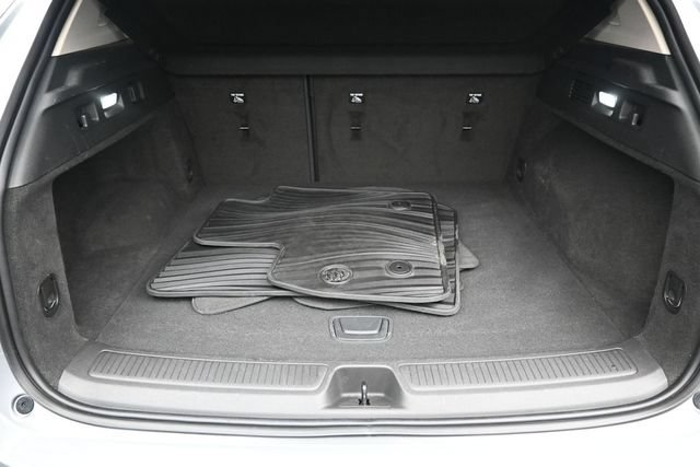 Used 2023 Buick Envision Essence w/ Technology Package I AWD/4WD image 10