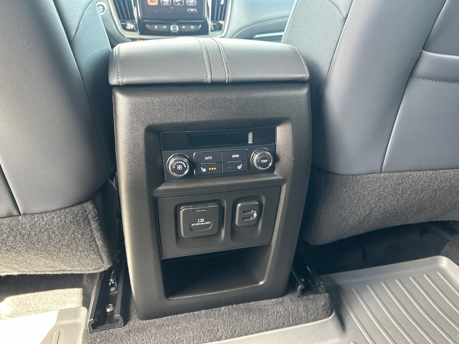 Used 2018 Chevrolet Traverse Premier AWD/4WD image 21