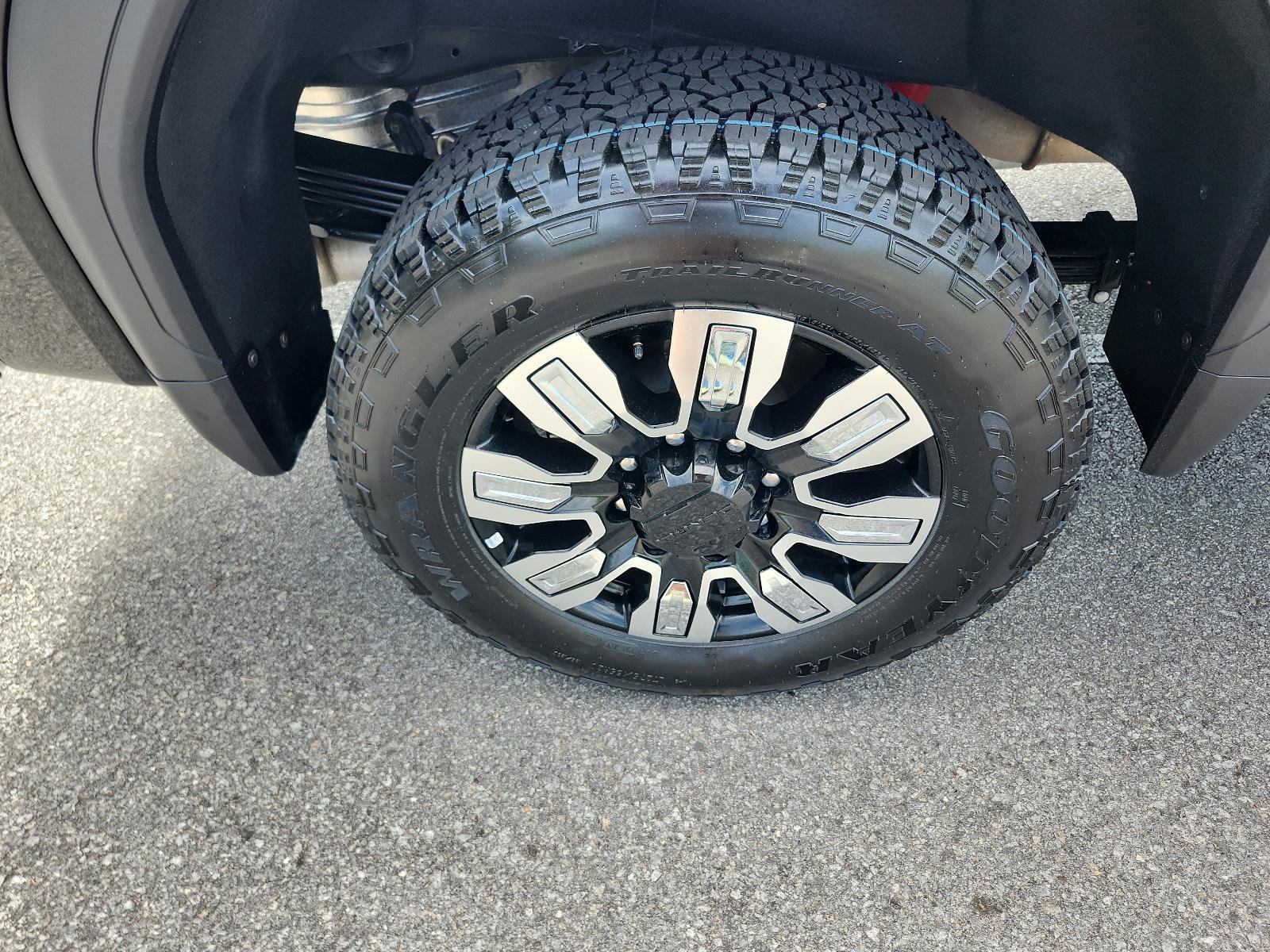 Certified 2025 GMC Sierra 2500 Denali w/ Denali Reserve Package AWD/4WD image 6