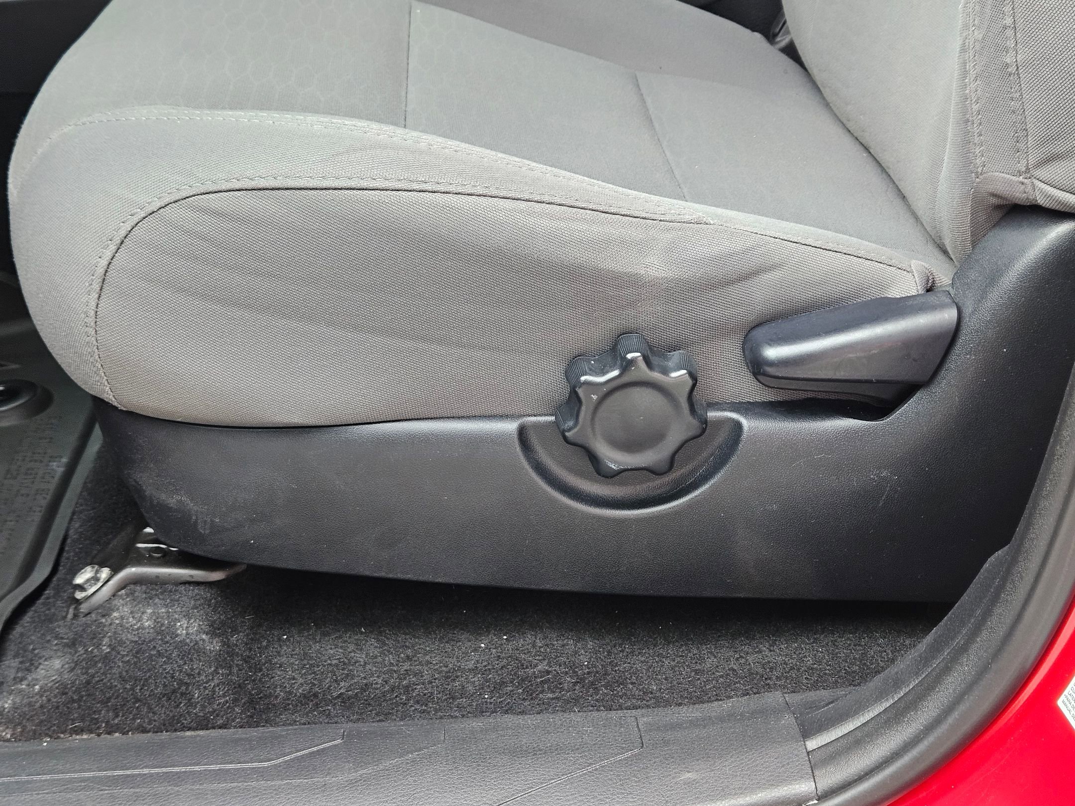 Used 2019 Toyota Tacoma SR w/ SR Convenience Package image 20