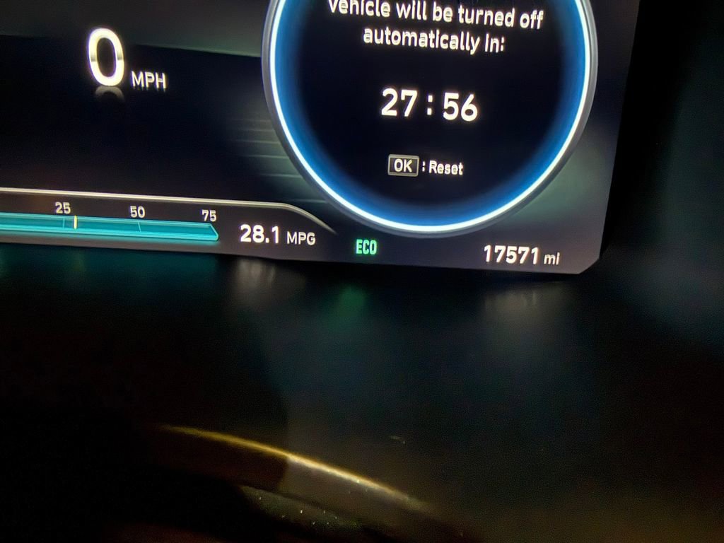 Certified 2023 Hyundai Santa Fe SEL Premium image 32