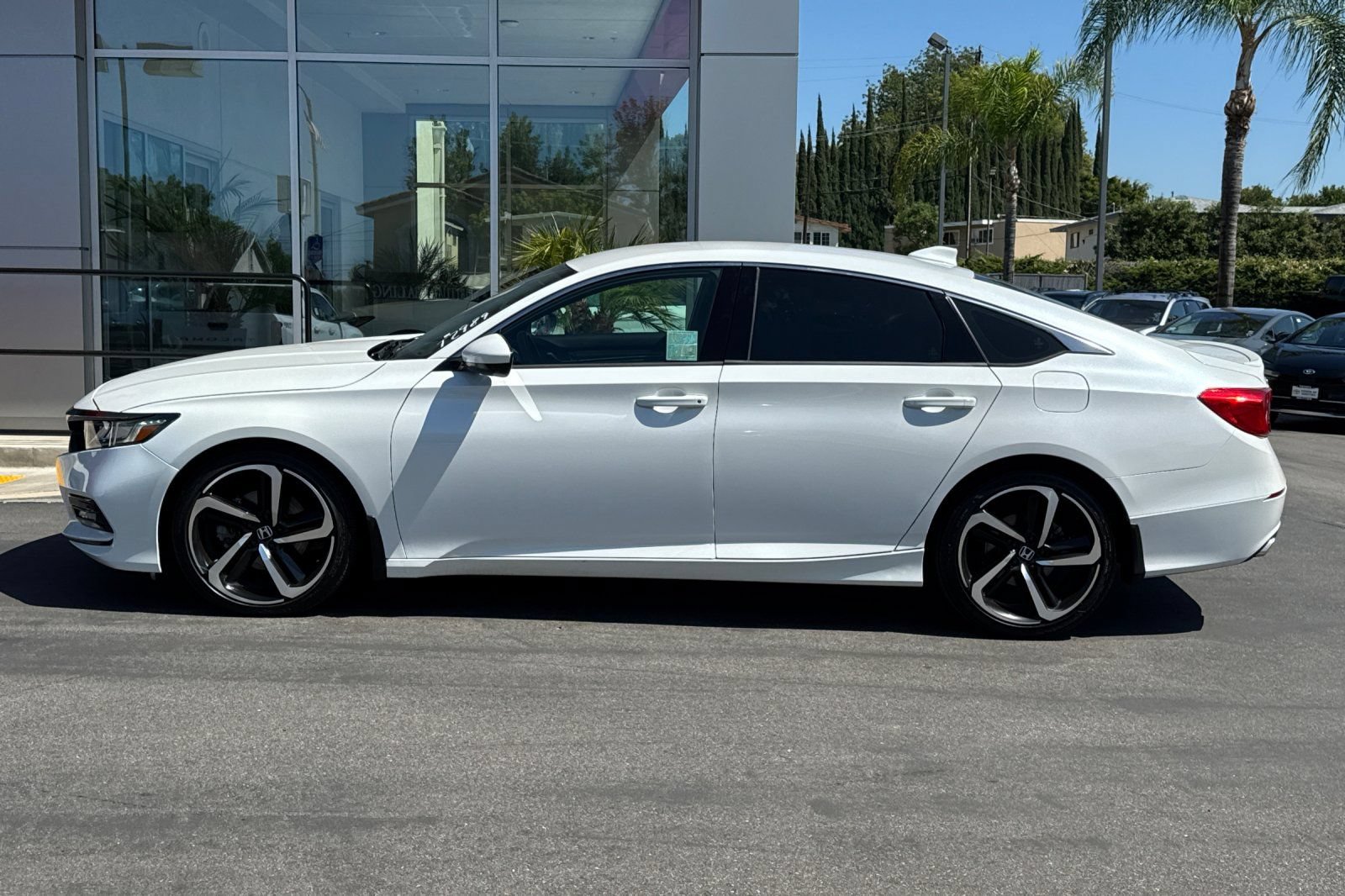 Used 2019 Honda Accord Sport image 8