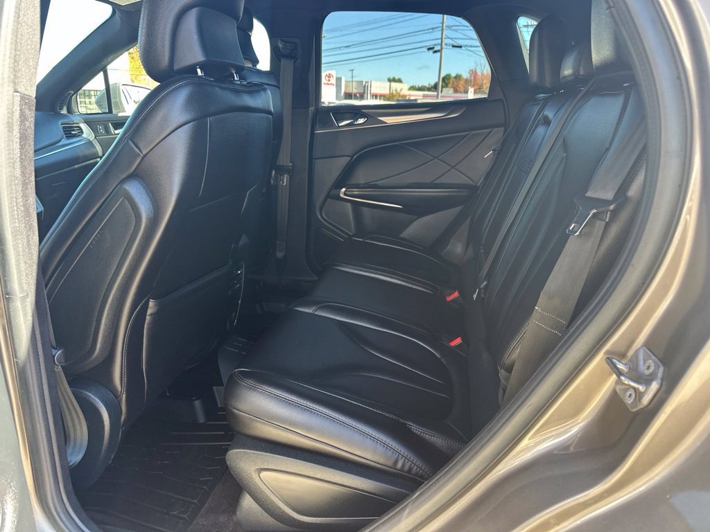 Used 2017 Lincoln MKC Premiere AWD/4WD image 30
