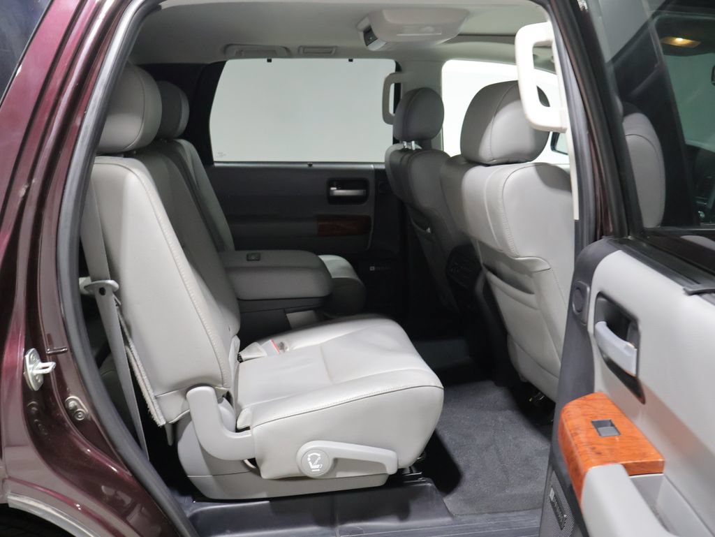 Used 2019 Toyota Sequoia Platinum AWD/4WD image 20