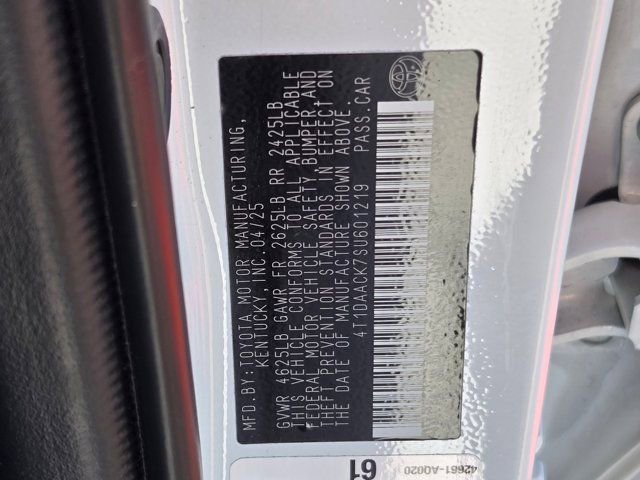 Used 2025 Toyota Camry LE image 33