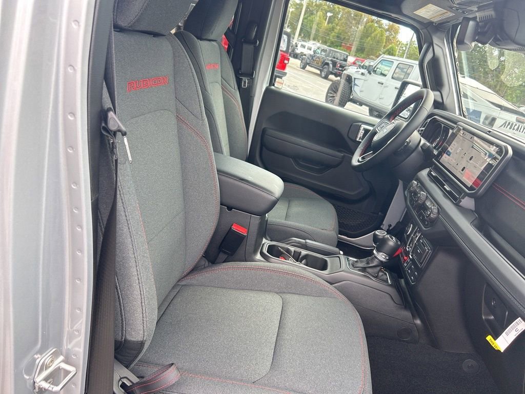 New 2024 Jeep Wrangler Unlimited Rubicon w/ Technology Group image 36