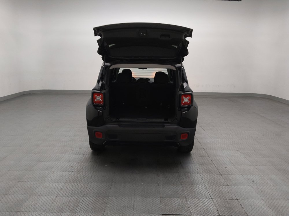 Used 2020 Jeep Renegade Altitude FWD image 29
