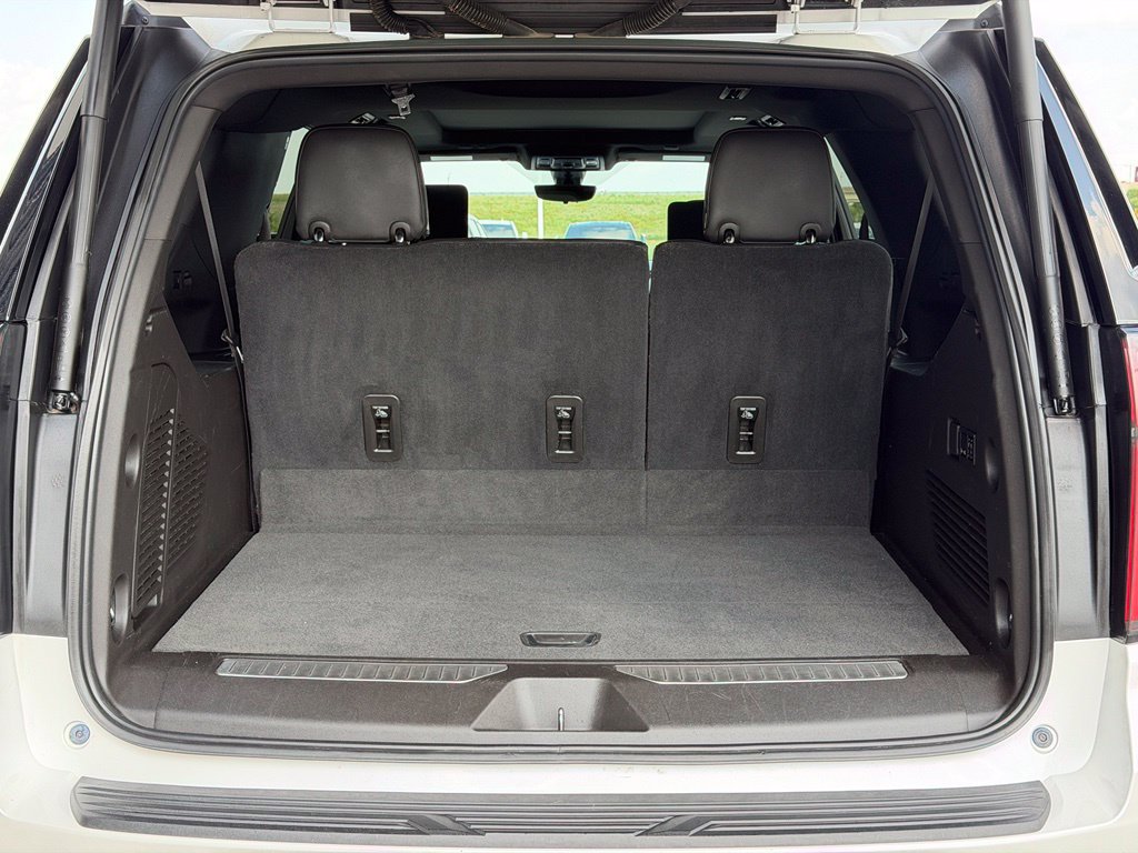 Used 2021 Chevrolet Suburban High Country AWD/4WD image 10