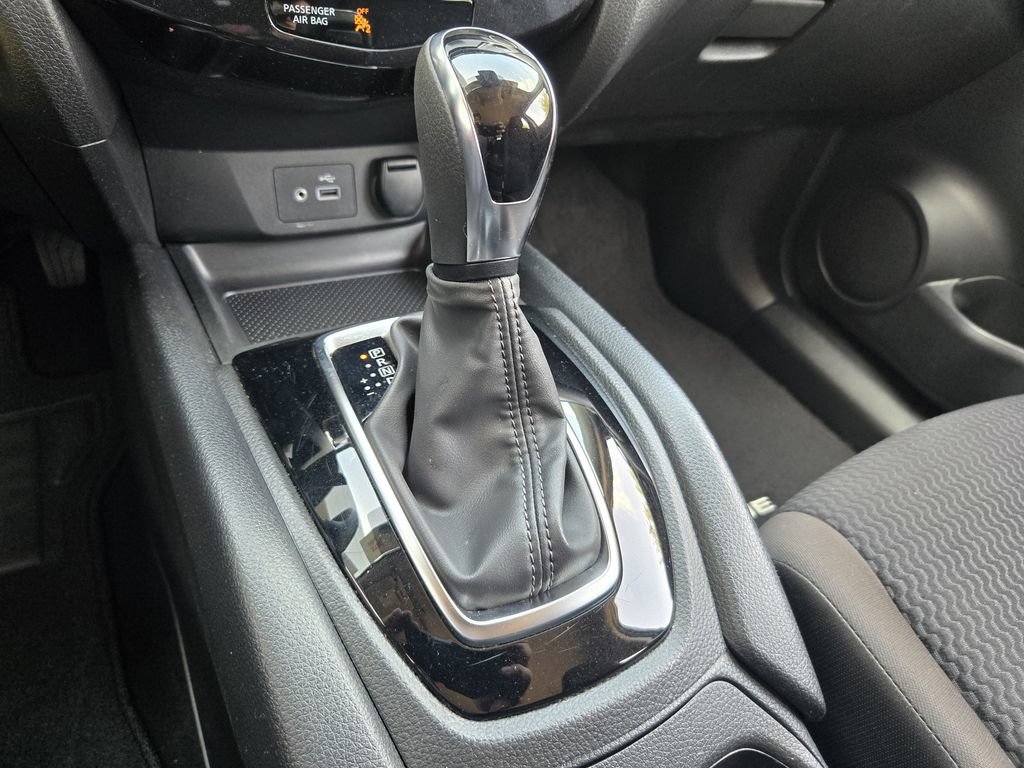 Used 2022 Nissan Rogue Sport S FWD image 14