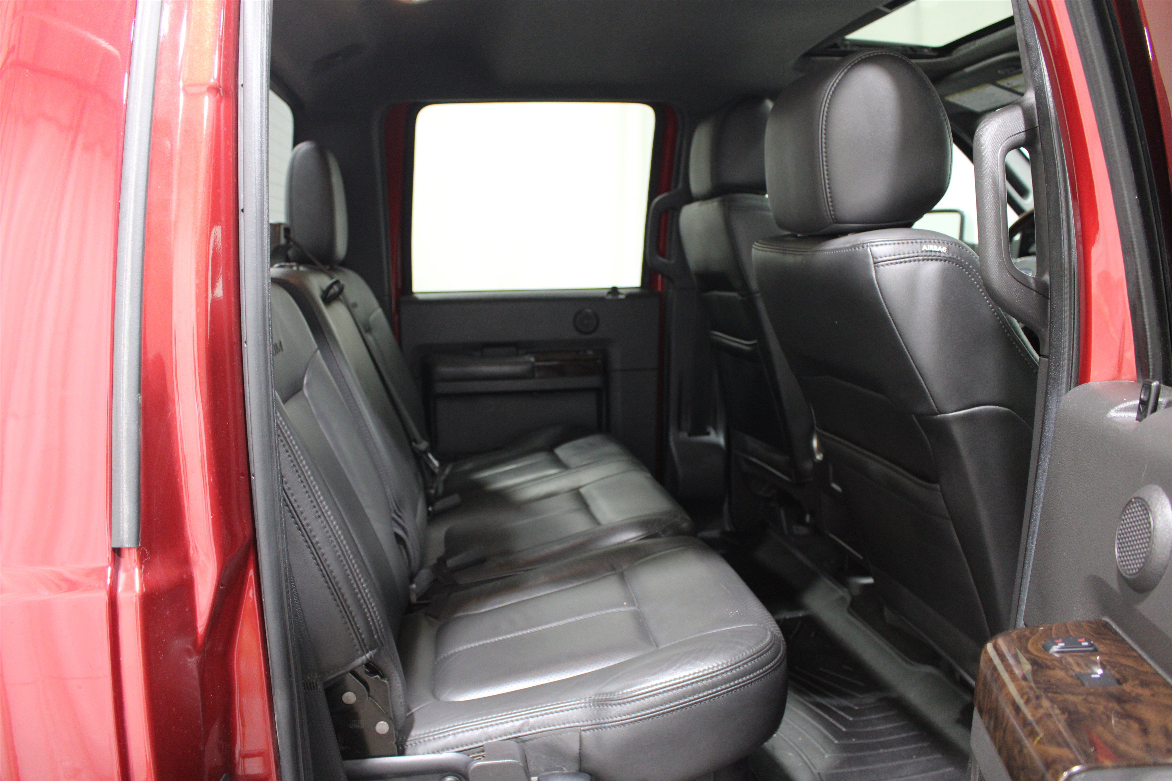 Used 2013 Ford F250 Platinum w/ FX4 Off Road Pkg AWD/4WD image 24