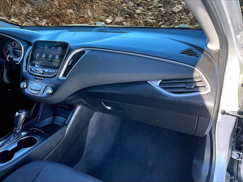 Used 2019 Chevrolet Malibu RS w/ LPO, Convenience Package 1 image 14