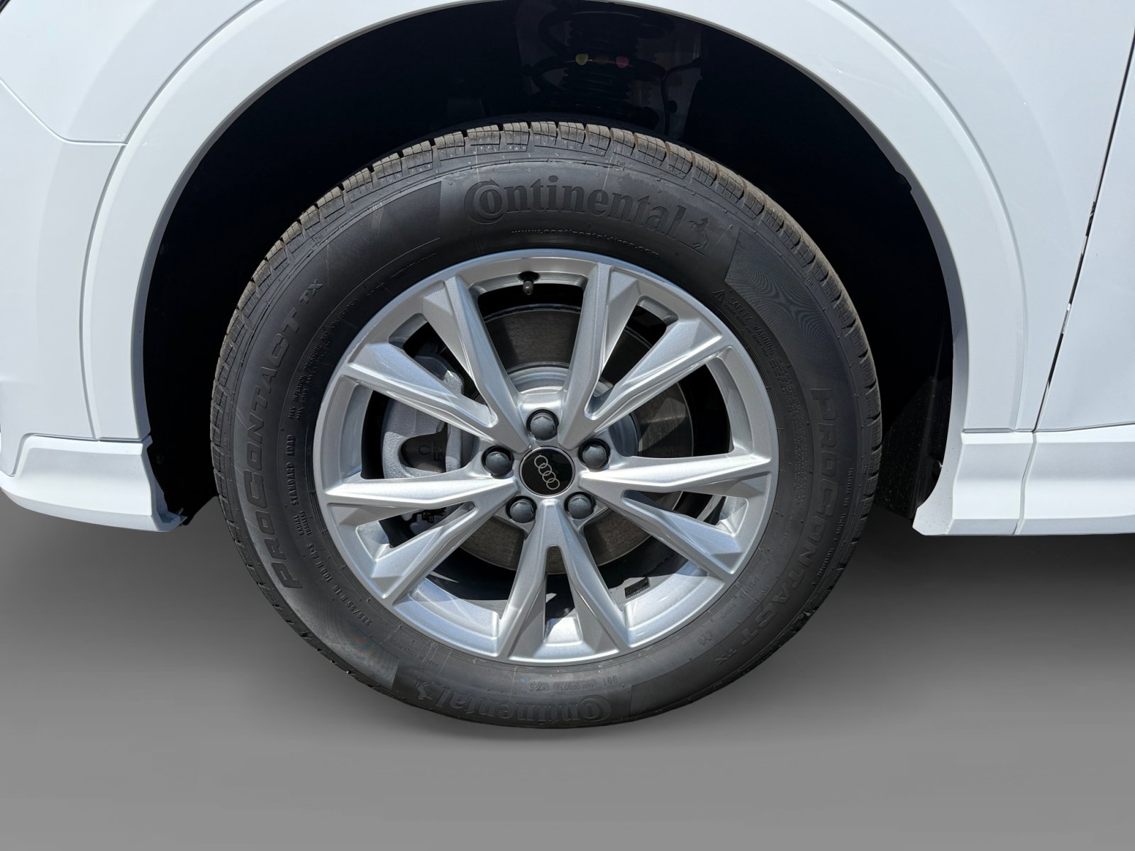 New 2025 Audi Q3 2.0T Premium image 9